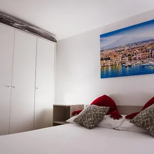 Perla Azzurra , Catania Italia